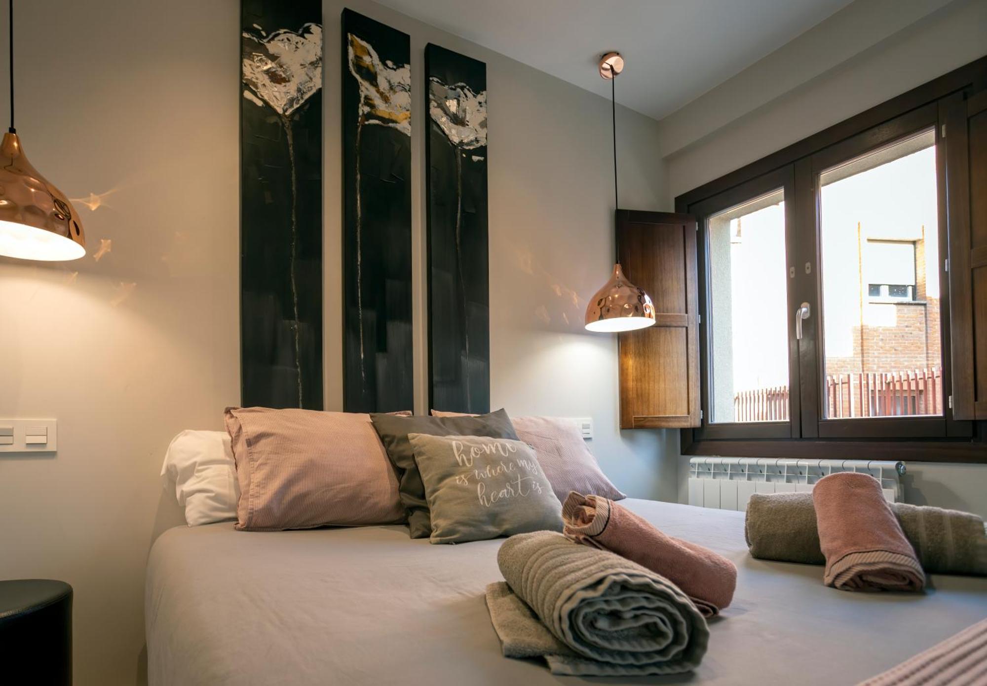 El Arco San Esteban By Unique Rooms Burgo Екстериор снимка